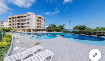 Apartamento pé na areia em Canasvieiras 02 dormitórios