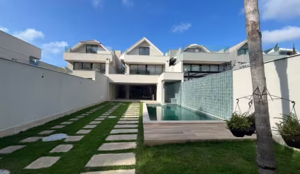 Barra Linda Casa Triplex 4 suítes a venda