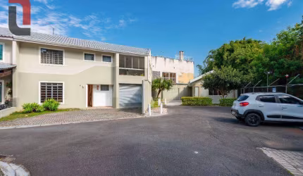 Sobrado com 3 quartos à venda, 200 m² por R$ 695.000 - Santa Quitéria - Curitiba/PR