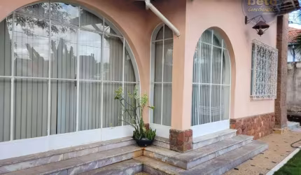 Casa à venda Centro