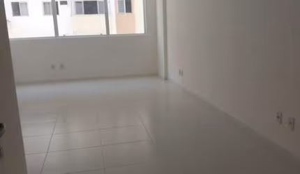 SALA NASCENTE NO AERO EMPRESARIAL, 30M² COM SANITÁRIO E VAGA COBERTA..
