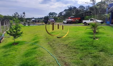 Chácara de Luxo à Venda em Limeira-SP - 2 Quartos, 1 Suíte, 2 Salas, 2 Banheiros, 10 Vagas, 166 m². Imperdível!