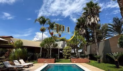 Casa de Alto Padrão à Venda em Americana-SP, Bairro Vale das Paineiras: 3 Quartos, 1 Suíte, 3 Salas, 4 Banheiros, 5 Vagas, 490m².