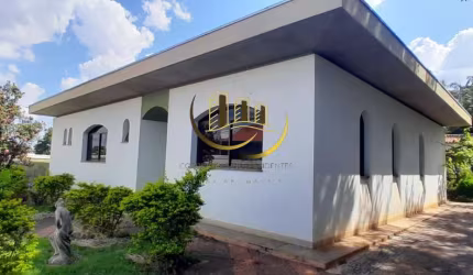 Imóvel Comercial Espaçoso na Vila Santa Catarina, Americana-SP: 4 Quartos, 2 Suítes, 3 Salas, 3 Banheiros, 12 Vagas - 368m²
