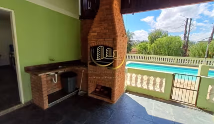 Chácara à venda em Santa Bárbara D'oeste-SP, bairro Vale das Cigarras: 2 quartos, 1 sala, 2 banheiros, 10 vagas, 204m². Aproveite!