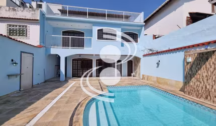 Maravilhosa Residência 300m² na Melhor Localização de Valqueire