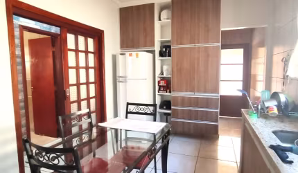 Casa em terreno inteiro em Botucatu