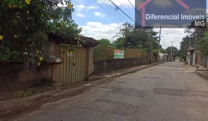 Casa para Venda em Betim, Manimba, 2 dormitórios, 1 banheiro, 2 vagas