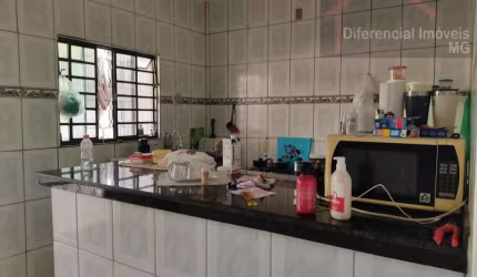 Casa para Venda em Contagem, Retiro, 2 dormitórios, 1 suíte, 1 banheiro, 2 vagas