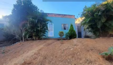 Casa para Venda em Contagem, Buganville, 3 dormitórios, 2 banheiros, 3 vagas