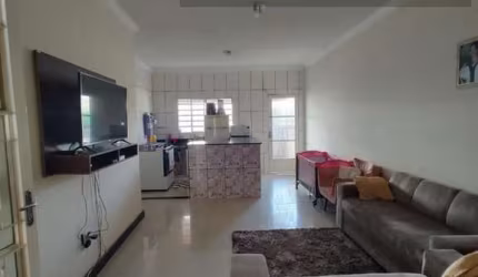 Casa para Venda em Esmeraldas, Novo Retiro, 3 dormitórios, 1 suíte, 2 banheiros, 3 vagas