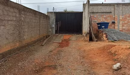 Casa para Venda em Esmeraldas, Monte Sinai, 2 dormitórios, 1 banheiro, 2 vagas