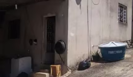 Casa para Venda em Ribeirão das Neves, Veneza, 2 dormitórios, 1 banheiro, 2 vagas