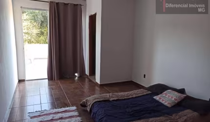 Casa para Venda em Contagem, Retiro, 3 dormitórios, 1 suíte, 3 banheiros, 10 vagas