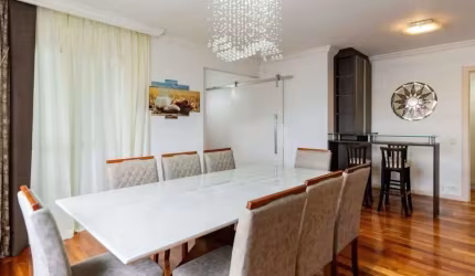 Apartamento à Venda com 3 quartos no Mercês em Curitiba