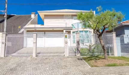 2 Casas à venda com 7 quartos no Portão em Curitiba