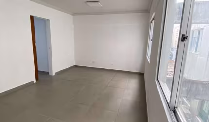 Sala comercial para alugar no Centro de Curitiba.