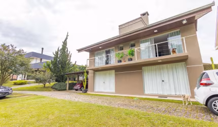Casa à venda com 3 suítes no Cascatinha em Curitiba