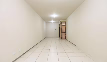 Conjunto para alugar, 41 m² por R$ 675,00/mês - São Francisco - Curitiba/PR