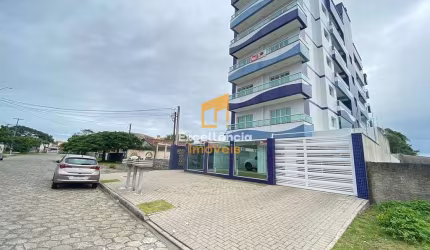 Apartamento com 3 quartos com piscina na praia