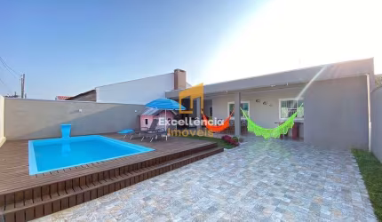Casa com piscina no litoral