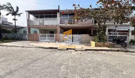 Sobrado em Canoas perto do mar