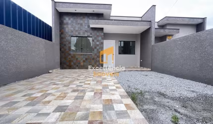 Casa nova com 3 quartos no litoral