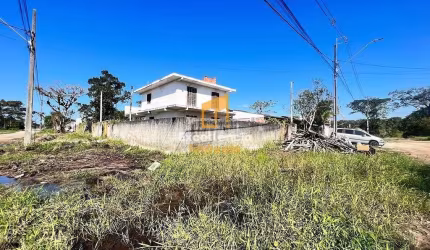 Sobrado a venda em Guaratuba