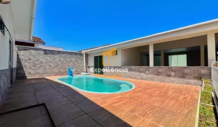 Casa  em Praia de Leste com piscina
