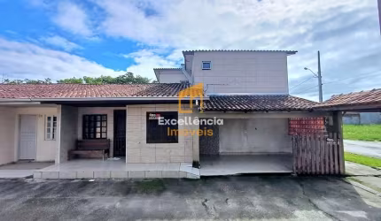 SOBRADO COM 5 QUARTOS EM PRAIA DE LESTE