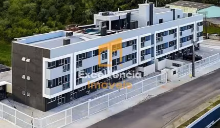 Apartamento em prédio com piscina em Matinhos