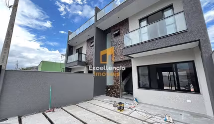 Triplex novo na quadra do mar em Pontal do Paraná