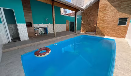 Casa lindíssima na Guilhermina
