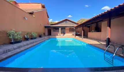 Casa com 4 quartos à venda na Rua Antônio Orlindo de Castro, São João Batista, Belo Horizonte, 331 m2 por R$ 1.000.000