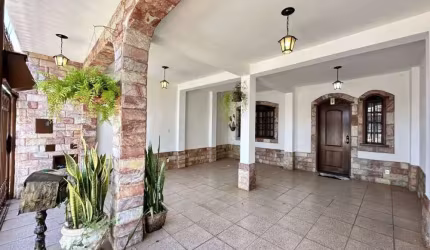 Casa com 3 quartos à venda na Rua dos Xavantes, Santa Mônica, Belo Horizonte, 167 m2 por R$ 650.000