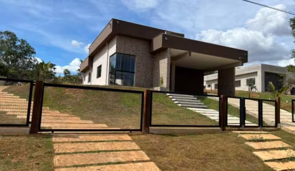 Casa em condomínio fechado com 3 quartos à venda no Condomínio Vale Do Luar, Jaboticatubas , 230 m2 por R$ 890.000