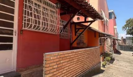 Casa com 2 quartos à venda na Rua Rio Grande, Minaslândia, Belo Horizonte, 52 m2 por R$ 200.000