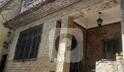 SELECIONE - Casa 4 quartos, sendo 3 suítes