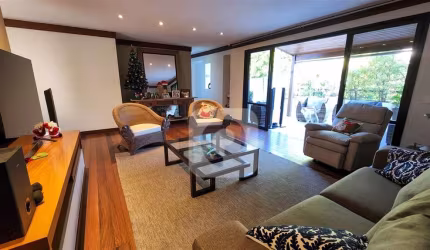 Cobertura Linear 4 suítes e 4 vagas no Jardim Oceânico