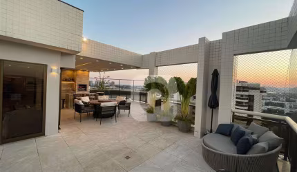 Patrimovel vende cobertura duplex com 4 quartos no Península Green Bay