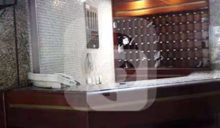 Excelente Sala Comercial com Vaga de Garagem ao lado do Metrô