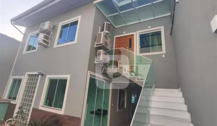 MARAVILHOSA CASA DUPLEX Á VENDA NO CONDOMINIO GONDEN GARDEN CAMPO GRANDE RJ
