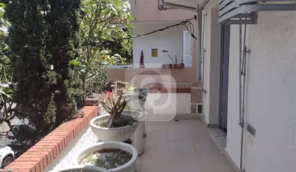 Casa 13 quartos, sendo 2 suítes