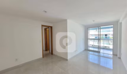 SELECIONE - Cobertura 3 quartos, sendo 1 suíte