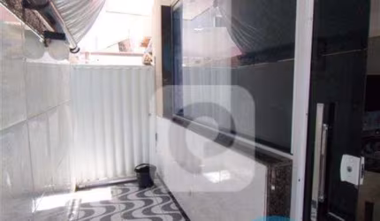 SELECIONE - Casa 2 quartos, sendo 1 suíte