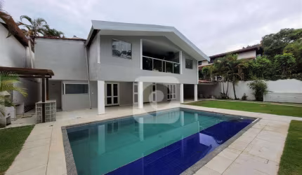 0 - Casa de Condomínio 5 quartos, sendo 5 suítes