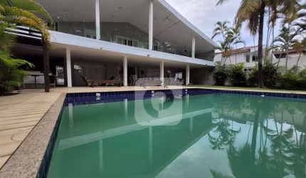 0 - Casa de Condomínio 5 quartos, sendo 5 suítes