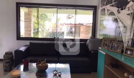 0 - Casa 4 quartos, sendo 3 suítes