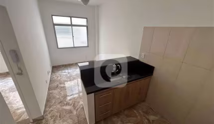 APARTAMENTO QUARTO E SALA EM COPACABANA