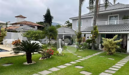 Casa duplex 5 quartos à venda na Barra da Tijuca condomínio Interlagos de Itaúna